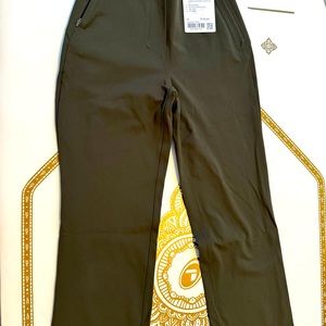 NWT Lululemon smooth fit pull-on high rise pant •Size 0